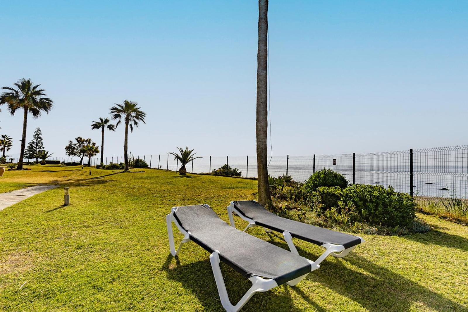 Sunrise Beach Front - Casares Del Mar Luaran gambar