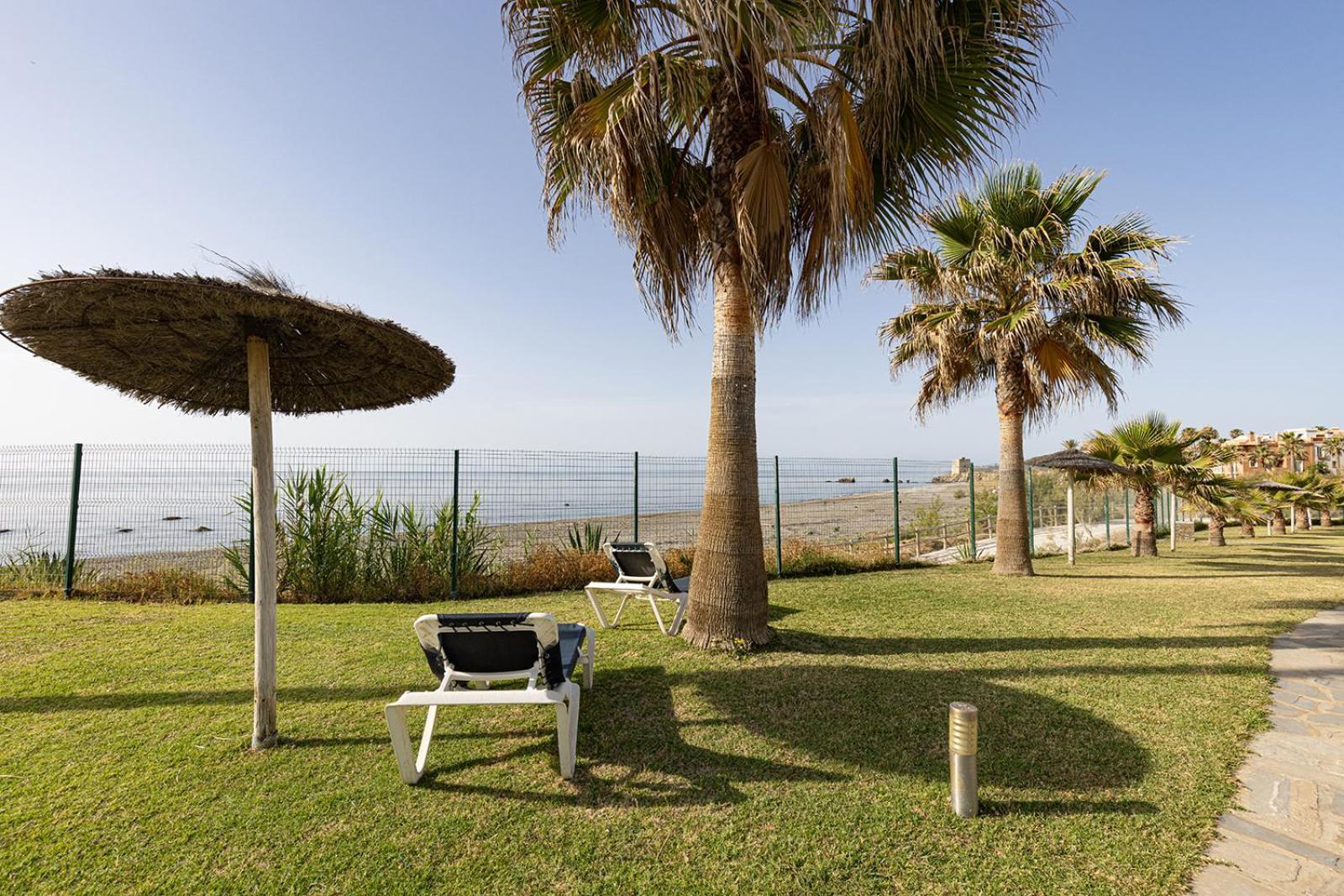 Sunrise Beach Front - Casares Del Mar Luaran gambar