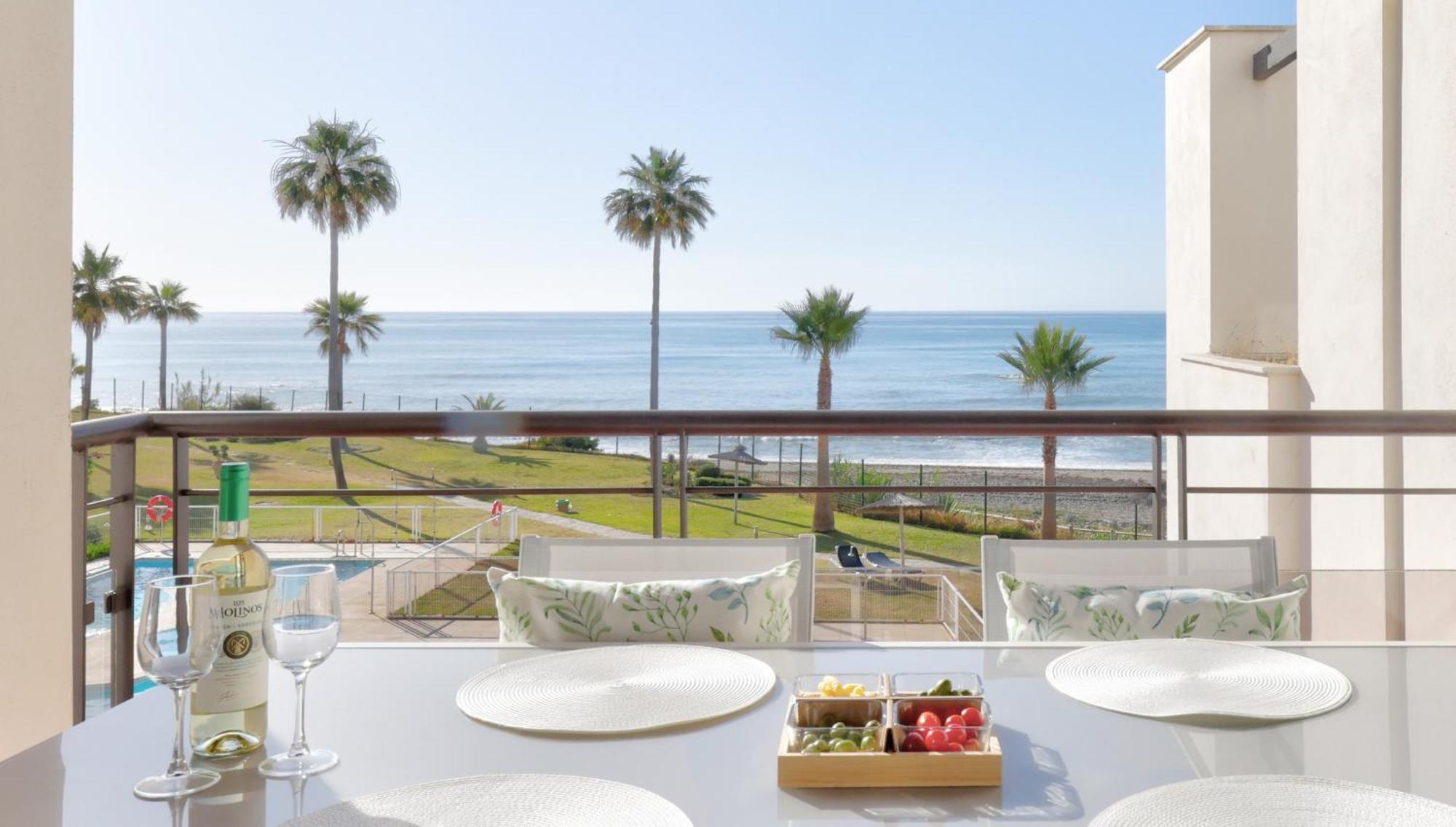 Sunrise Beach Front - Casares Del Mar Luaran gambar